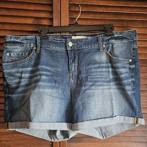 Torrid Denim Jean Shorts With Cuff Size 20
